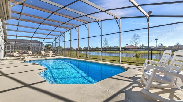 Unclassified image, 1 of 27, button