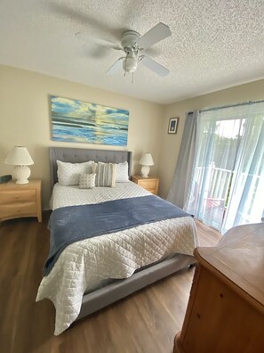 3 chambres, fer et planche à repasser, accès au Wi-Fi (inclus)