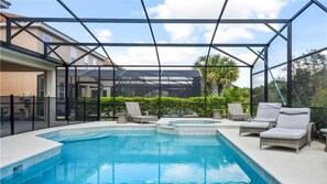 Unclassified image, 2 of 21, button