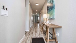 Interior - Stunning pool home, Storey Lake, FREE RESORT FACILITIES! (Kissimmee)