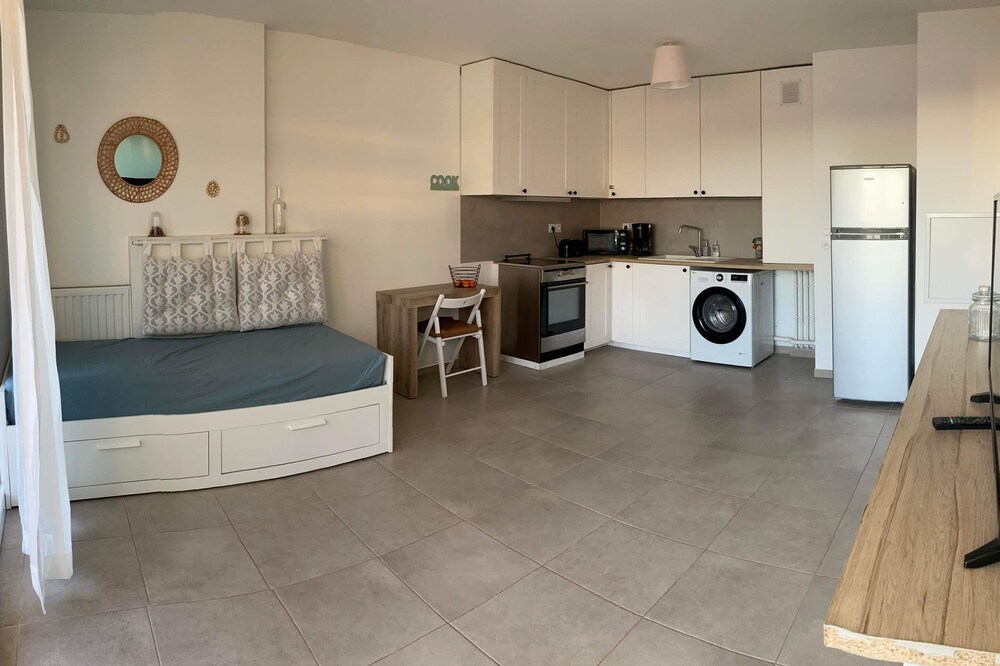 Ground floor apartment with private parking