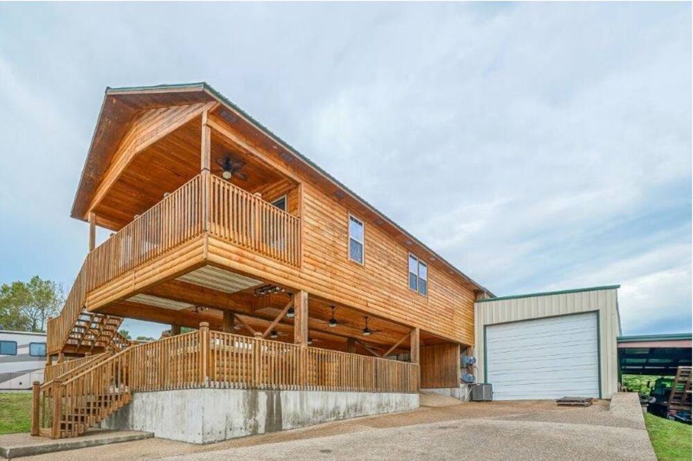 Blue clouds Ozarks Resort - The Lodge