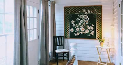 The Blenheim Suite in historic Holladay House