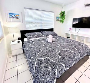 1 bedroom, desk, iron/ironing board, WiFi