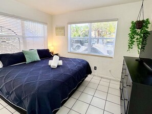 1 bedroom, desk, iron/ironing board, WiFi