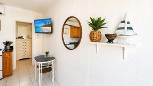 Interior - Southwinds #8 for 2, Steps to Beach & Boardwalk (Hollywood)