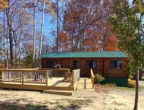 Terrace/patio - 121) Woodpecker Log Cabin. Close to Hocking Hills State Park and more! (Logan)
