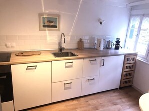 Kühlschrank, Ofen, Herdplatte, Geschirrspüler