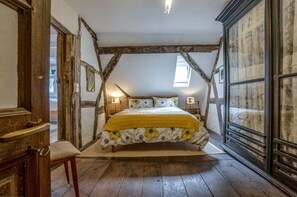 4 chambres, lit de bébé portatif, accès au Wi-Fi (inclus)