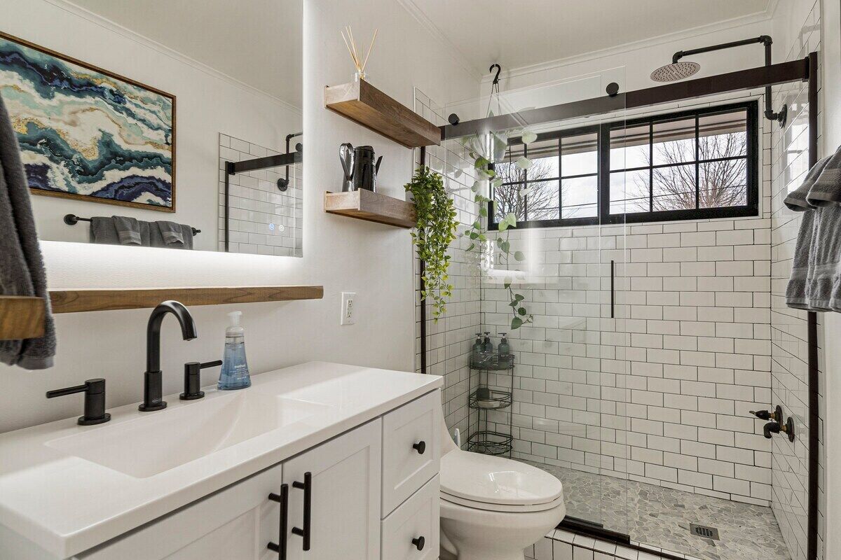 Mod Sophistication at the EXPO