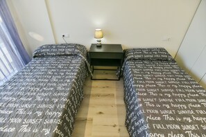 2 slaapkamers, een strijkplank/strijkijzer, gratis wifi, beddengoed