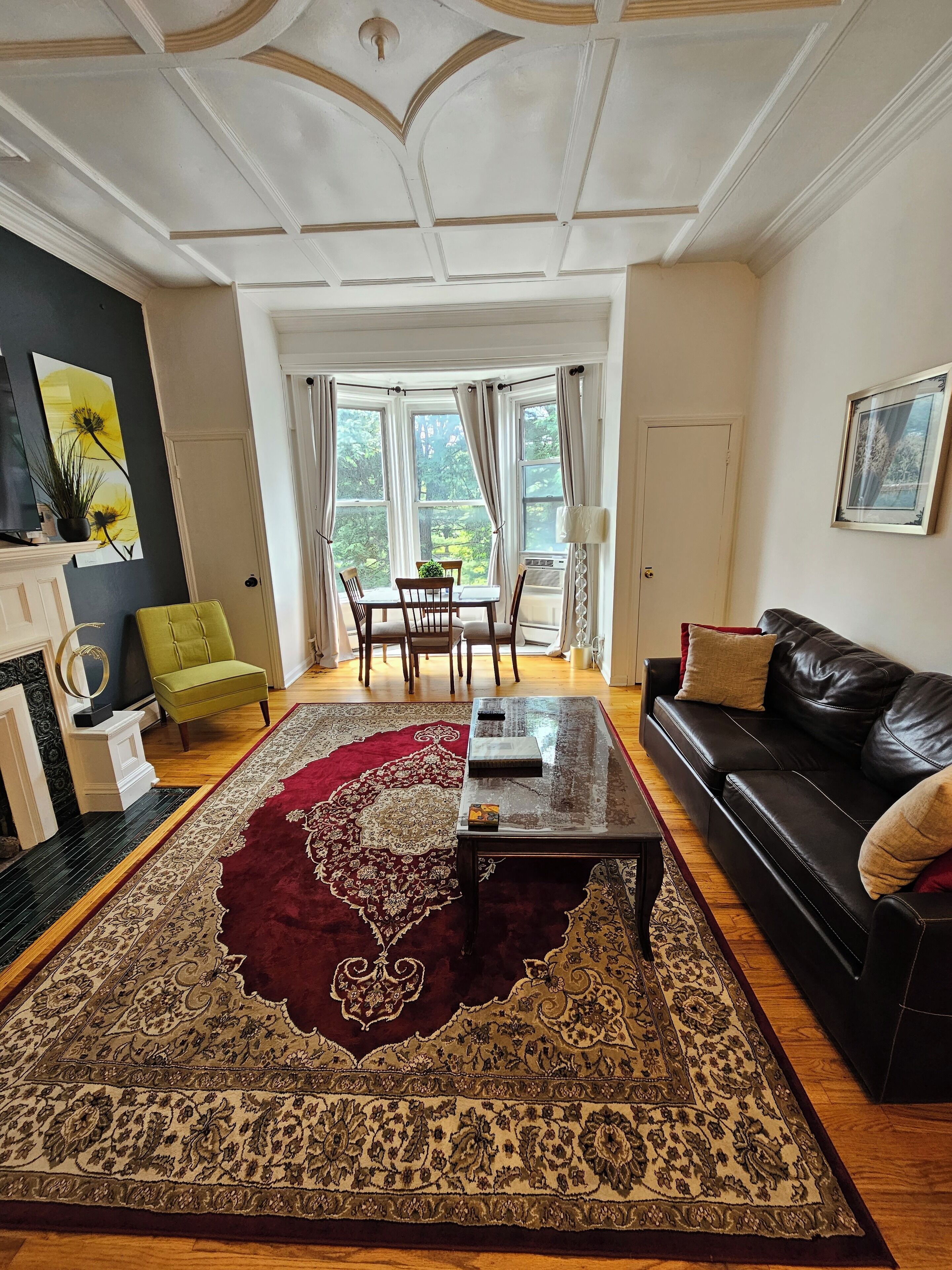 Washington Parkside Queen 1 Bedroom In 1800s Brownstone!