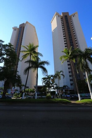 Front of property - Espectaculares Suites Torres Gemelas (Acapulco)