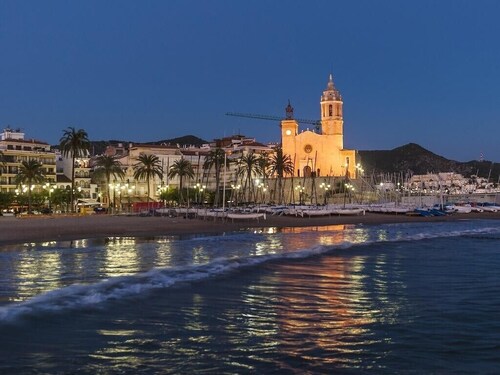 Seaside Cozy Apartment by Hello Homes Sitges