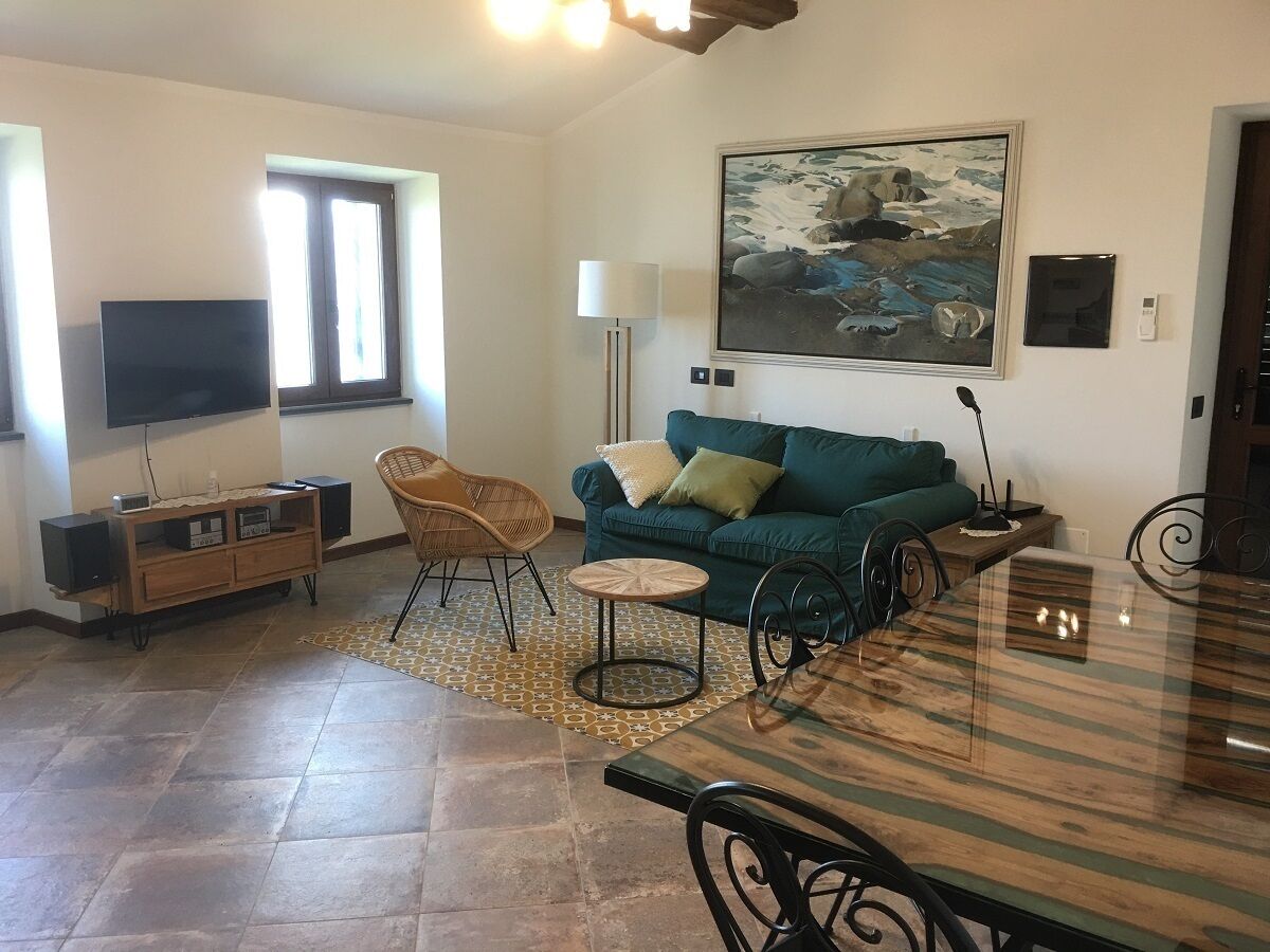 Smart-TV, Bücher, Computerbildschirme