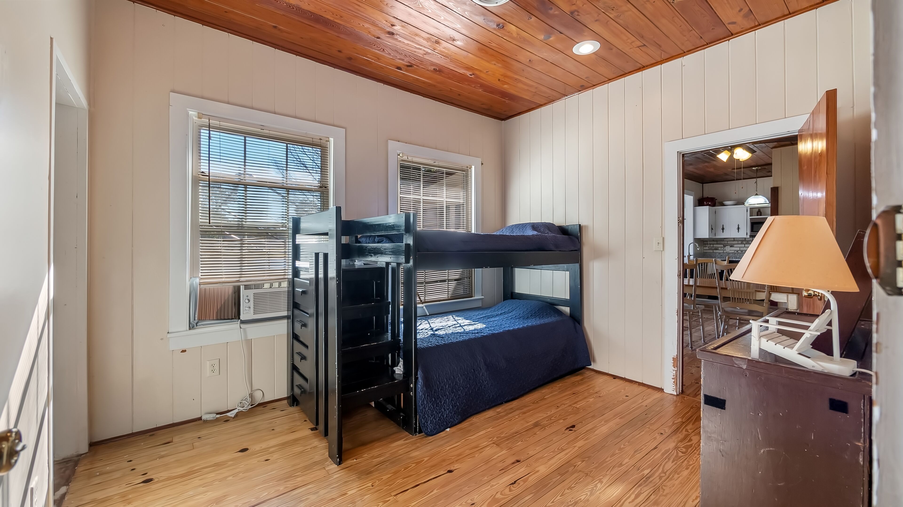 Rustic 1950s Lakefront 3bd Home with Office