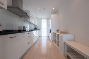 Fridge, microwave, oven, dishwasher