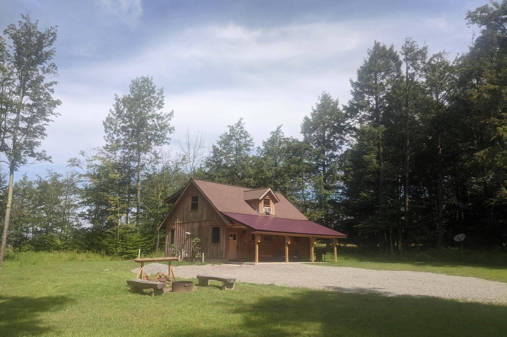 Private, Pet-Friendly, Cozy Cabin