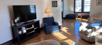 4 Bedroom Apartment above Wilzke's Pub - Neighborhood Bar.