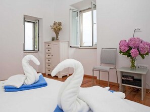 Huoneisto (One bedroom apartment with Terrace (O) | 1 makuuhuone, silitysrauta/-lauta, vauvansängyt, Wi-Fi