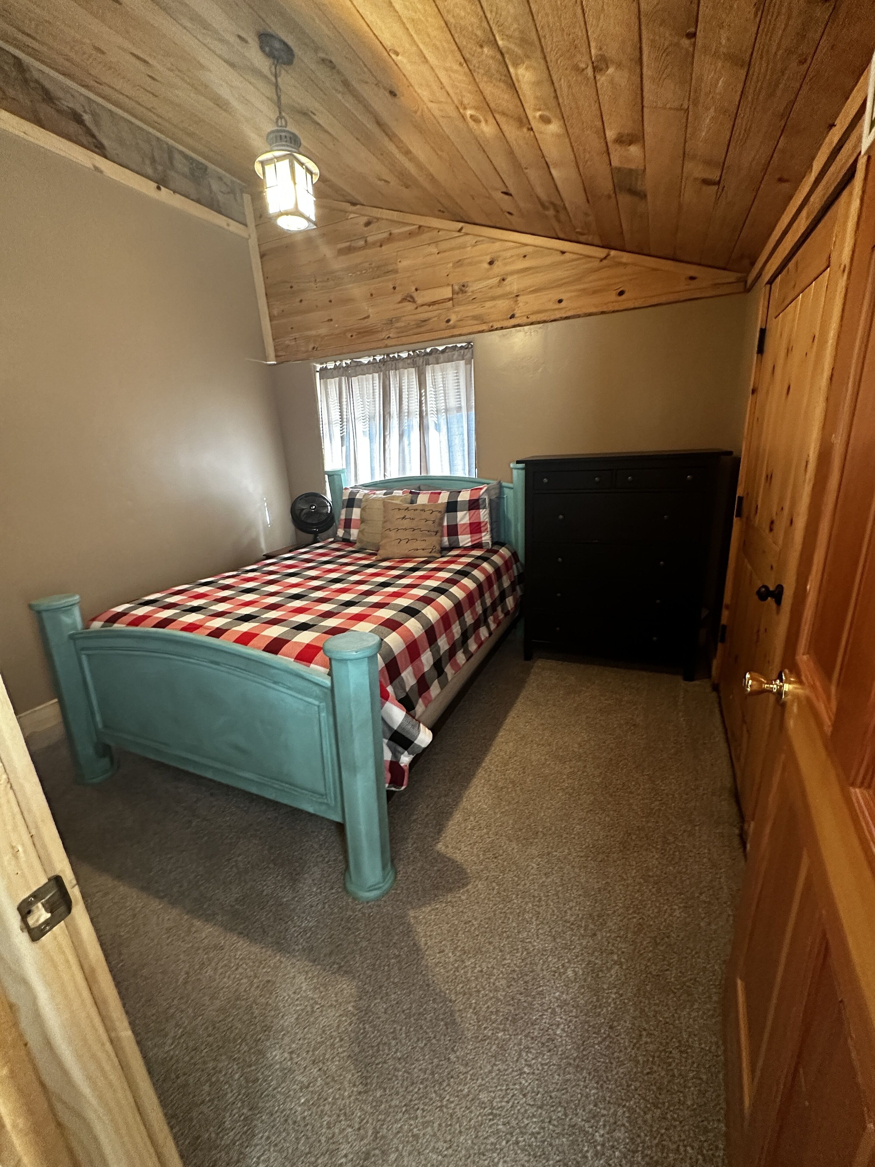 Adorable 2 Bedroom Guest House with a Kids Loft