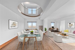 Interior - The Grand Castle Apartments (Grandville)