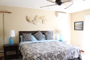 4 bedrooms, desk, iron/ironing board, free WiFi
