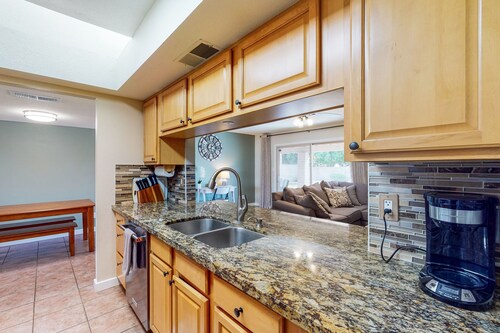 Welcoming home with private outdoor pool, pool table, patio, grill & central AC