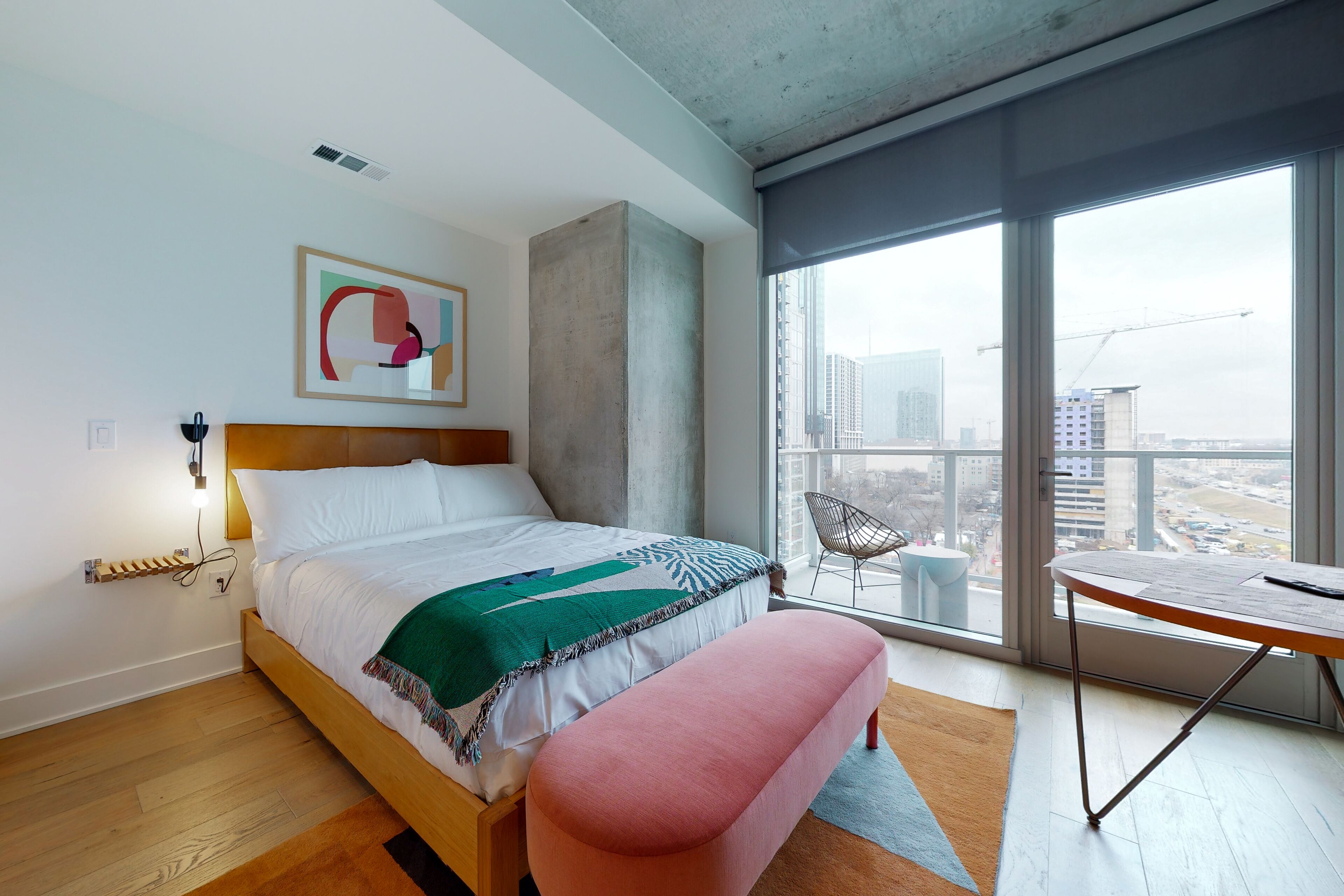 Studio condo with rooftop pool, fast WiFi, central AC & private W/D