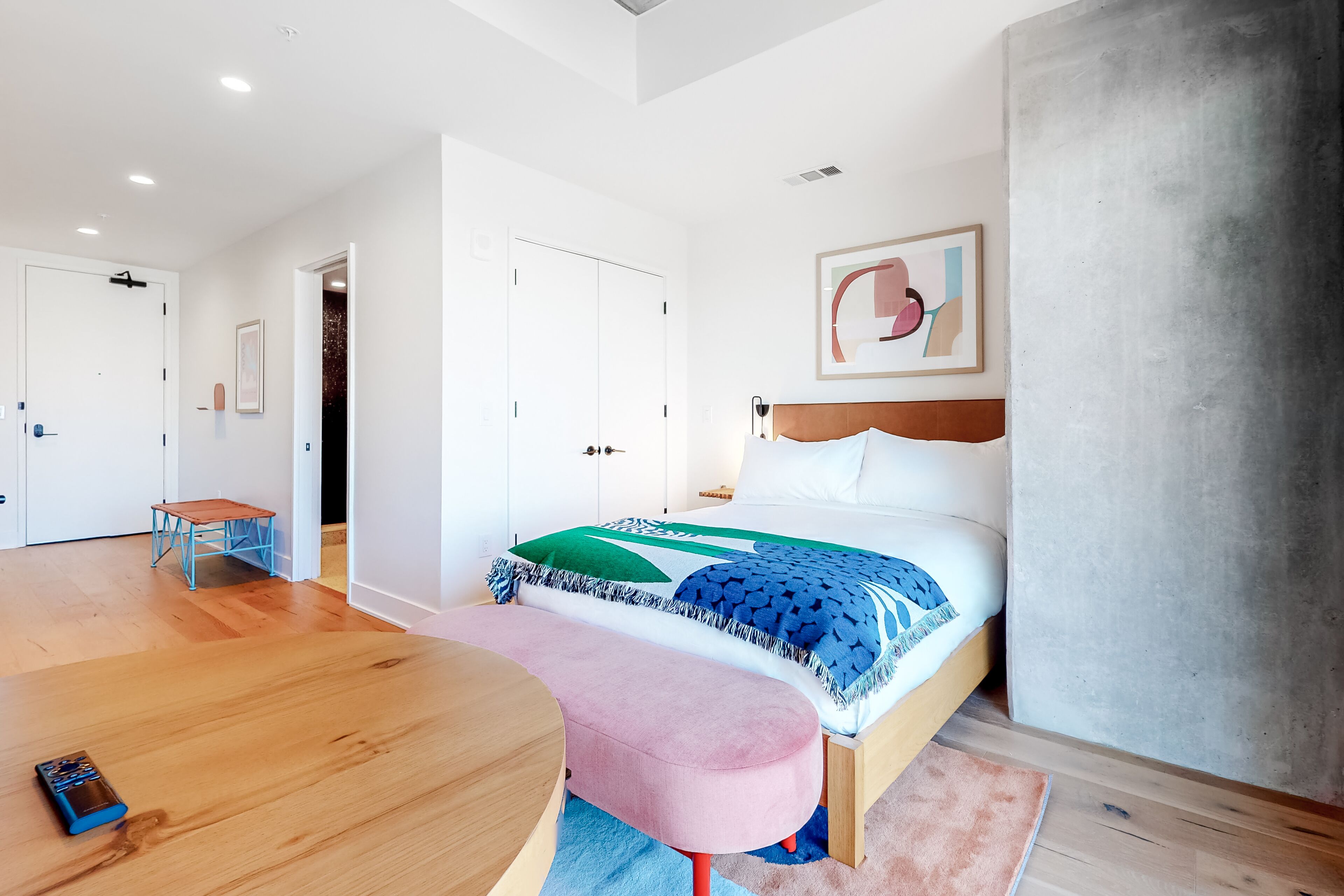 Brand new Rainey Street condo with city views, balcony, WiFi, and rooftop pool