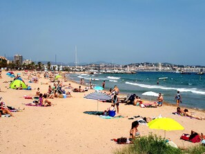 Playa en los alrededores