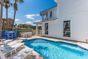 A heated pool - Family-Friendly Crystal Beach Home • Private Pool • Walk to Beach (Destin)