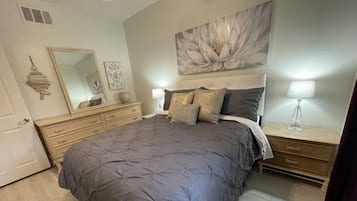 2 bedrooms, desk, iron/ironing board, free WiFi