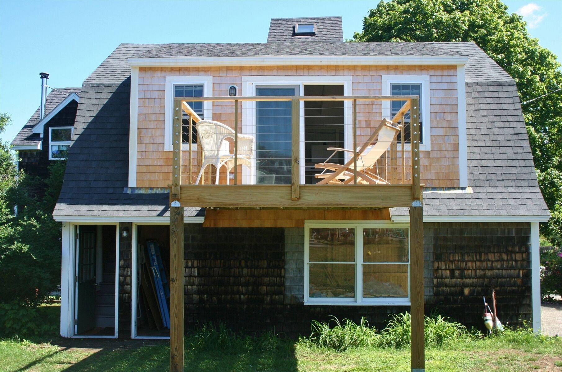 Enjoy breathtaking sunsets from this newly renovated studio on Bailey Island