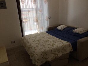 1 bedroom, WiFi, bed sheets - Entire Holiday House in the center of Cefalù, 2 minutes from the beach! (Cefalù)