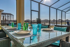 Dining - Golf Hideaway With Lake View! Modern Decor and Game Room With Multiple Options! #5pr2197 (Davenport)