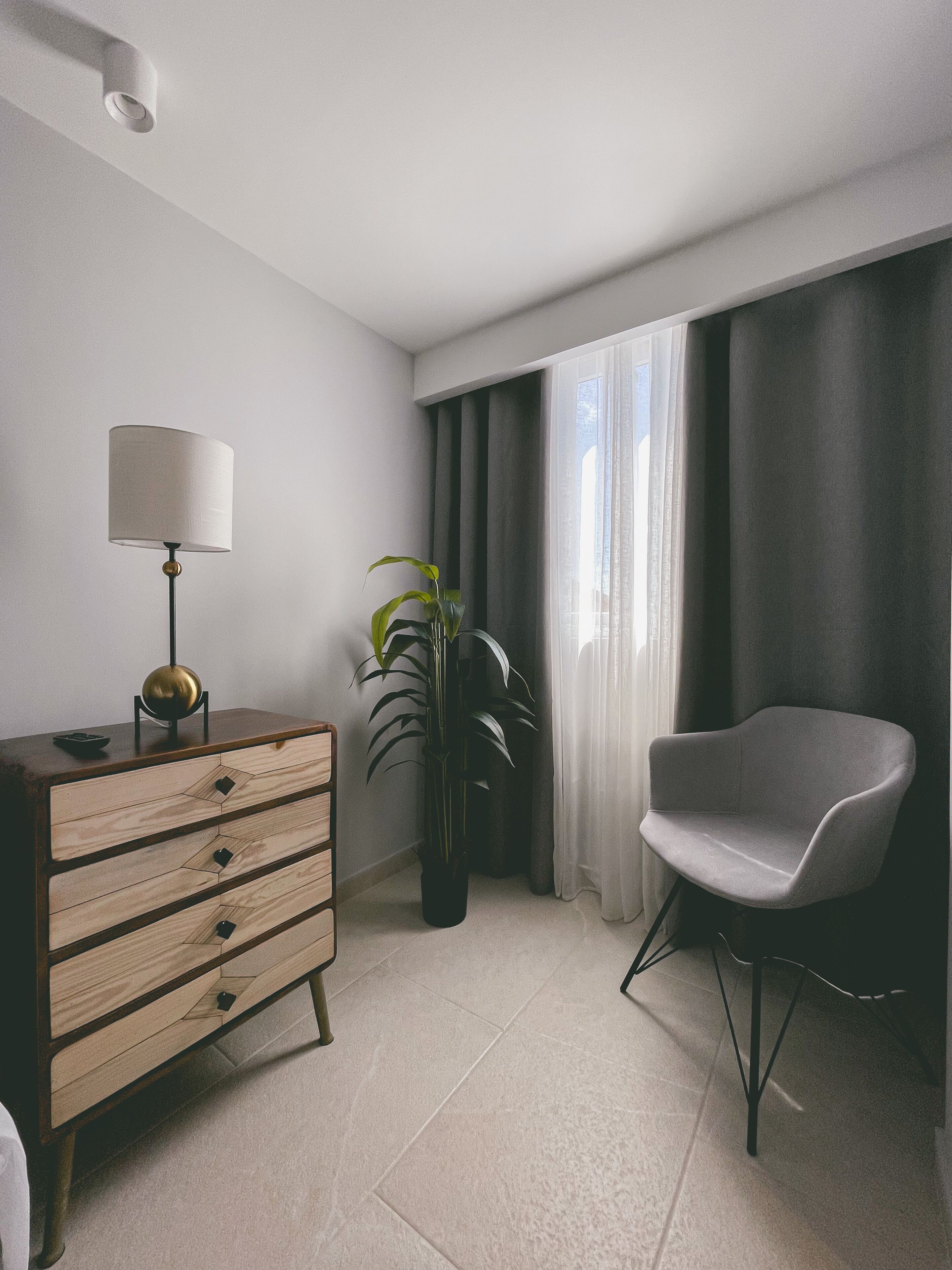 Habitació prèmium | Planxa i posts de planxar, wifi gratuïta i roba de llit 