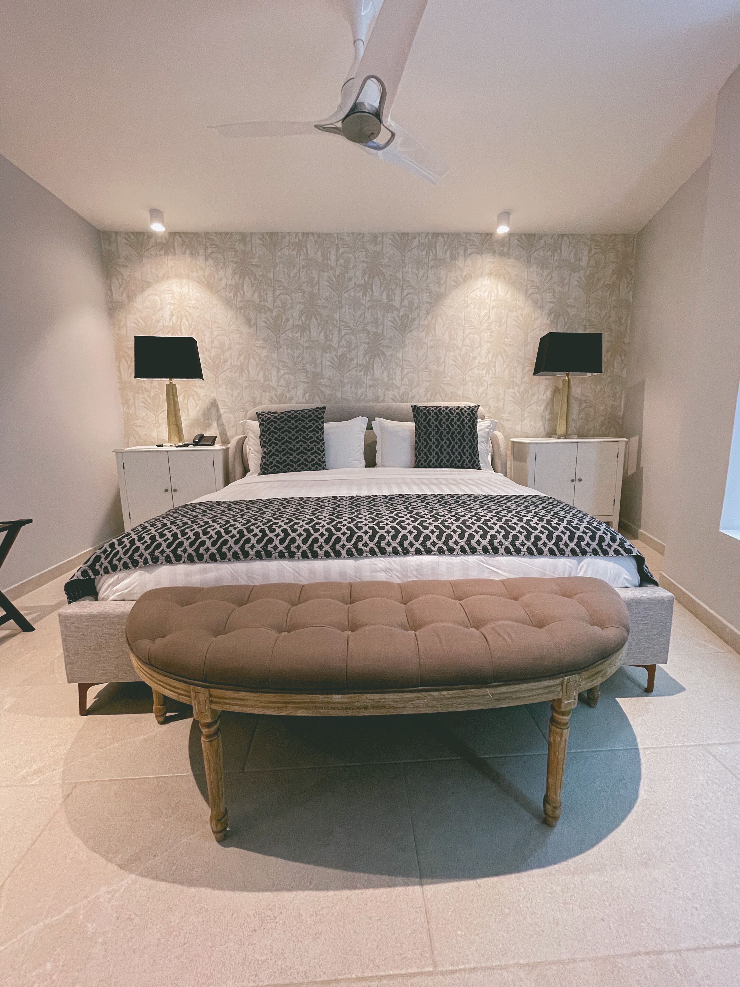 luxury room | iron/ironing board, free wifi, bed sheets