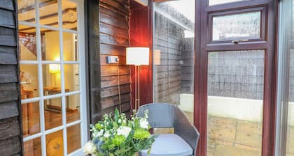 Kingfisher Cottage