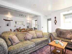 Cottage | Interior - Dolwar (Amlwch)