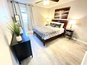 3 Schlafzimmer, Schreibtisch, kostenloses WLAN, Bettwäsche