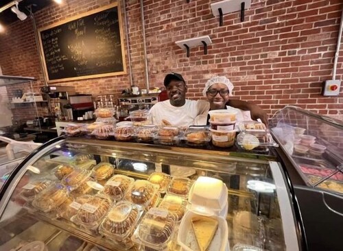 The Cozy Cottage at Cocoa Village-Private Oasis