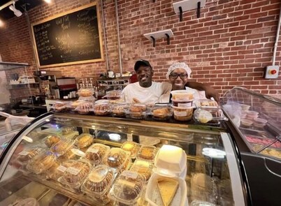 The Cozy Cottage at Cocoa Village-Private Oasis