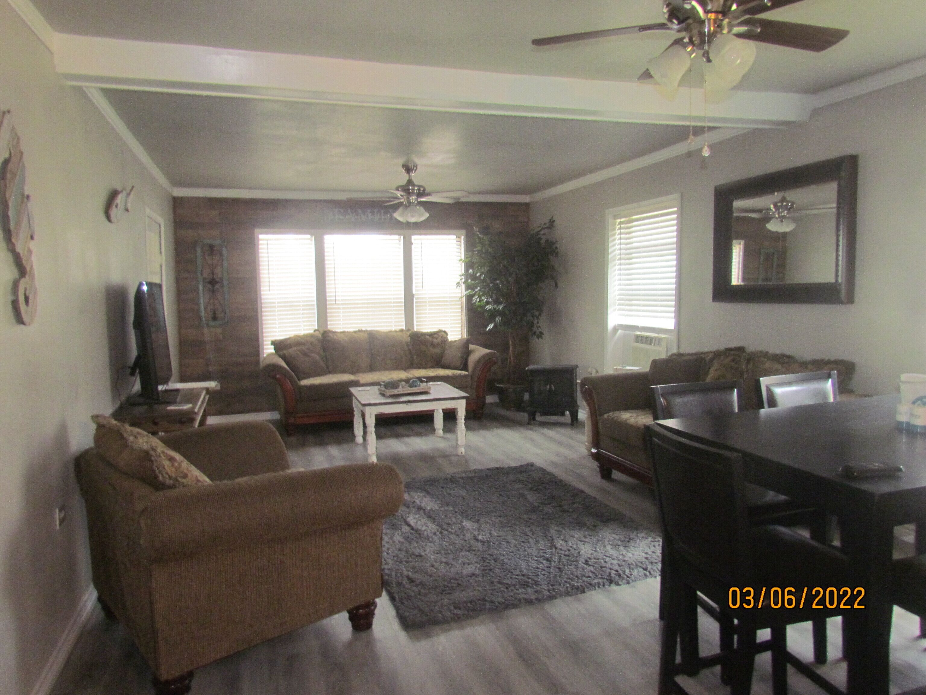 Cozy  Lake Texoma Retreat!! Family Sized Home!