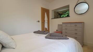 Cottage | 1 bedroom, individually decorated, individually furnished, free WiFi