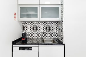 Oven, coffee/tea maker - GuestReady - Jupiter's Moon (Porto)