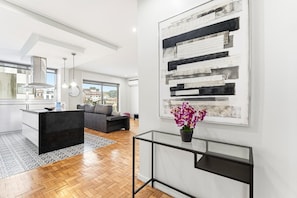 Lobby - GuestReady - Jupiter's Moon (Porto)