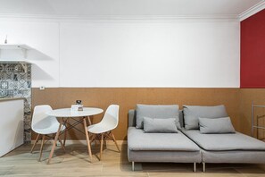 Interior - GuestReady - Intimate retreat in charming Porto (Vila Nova de Gaia)