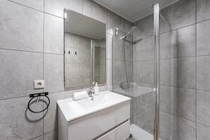 Shower, hair dryer, towels - GuestReady - Intimate retreat in charming Porto (Vila Nova de Gaia)