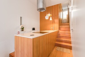 Frigorifero, microonde, forno, lavastoviglie